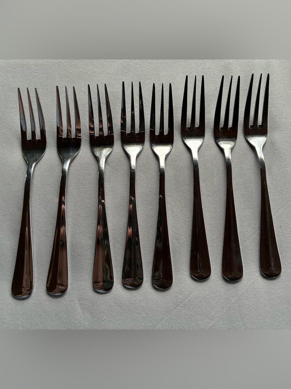 Reed & Barton Crest Salad Forks Set of 8 Stainless Flatware